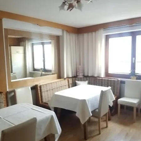 噶斯特豪斯发格酒店 招待所 3*